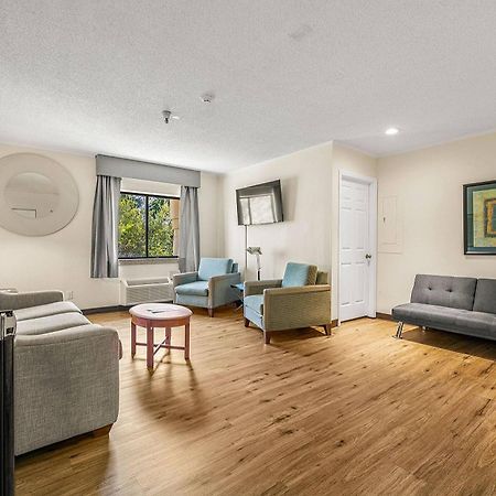 מלון La Quinta By Wyndham Tampa Brandon West מראה חיצוני תמונה